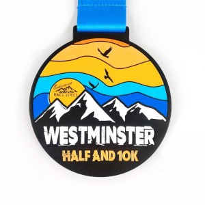 A gyártók testreszabott színű olcsó díjat készítettek a Metal Run Medallion -nak