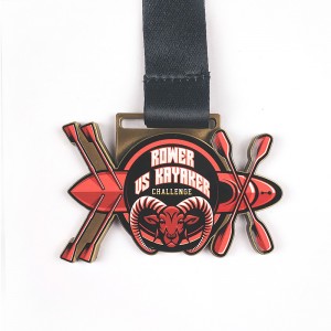 Öntött fémérmek ezüst medál