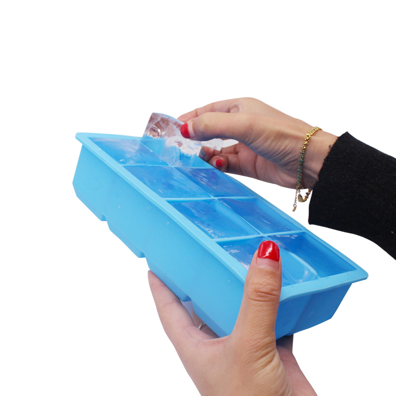 Könnyű felszabadulni a szilikon és rugalmas 8nagy jégkocka tálcák,nyersanyag -tanúsítvánnyal, BPA -mentes, lassan olvadó jégkockák whiskyhez, koktélok és gyümölcslevek, könnyen tisztítható