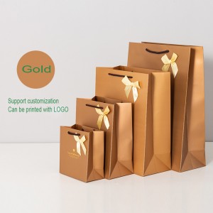 Húzzon egy kraft papírzacskót