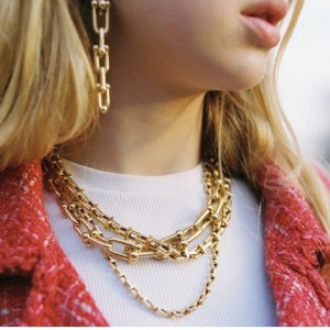 Vastag láncnyakláncnői Európa és az Egyesült Államok Ins Light Luxury Niche patkó csat gallércsontlánc