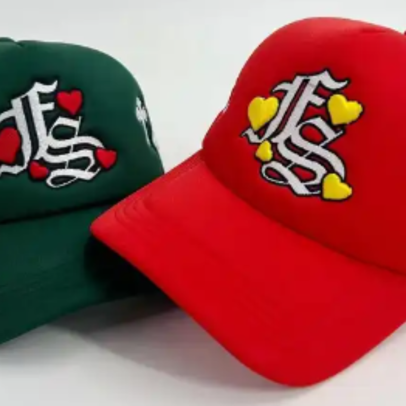 Népszerű személyiség 3D hímzés logó Egyedi hab háló Trucker sapkák, ívelt Brim poliészter üres Trucker sapkák