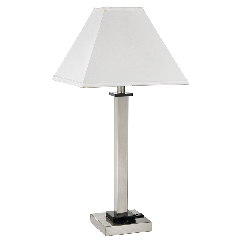 Egyetlen éjjeliszekrény asztali lámpa a vendégszobában