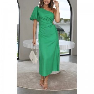 Nyári divat temperamentum ferde váll puff ujjú oldalsó hasított ruha