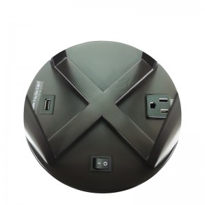 Sötét bronz éjszaka és fény a/off rocker kapcsolóval, egy kényelmes aljzat és egy USB -töltő kikötő a Hotel vendégszobájában