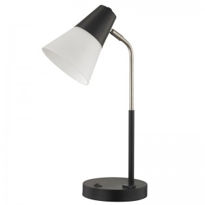 Hampton Inn szállodai asztali lámpa egy/off rocker kapcsolóval és egy kényelmes üzlet a szálloda vendégszobájában