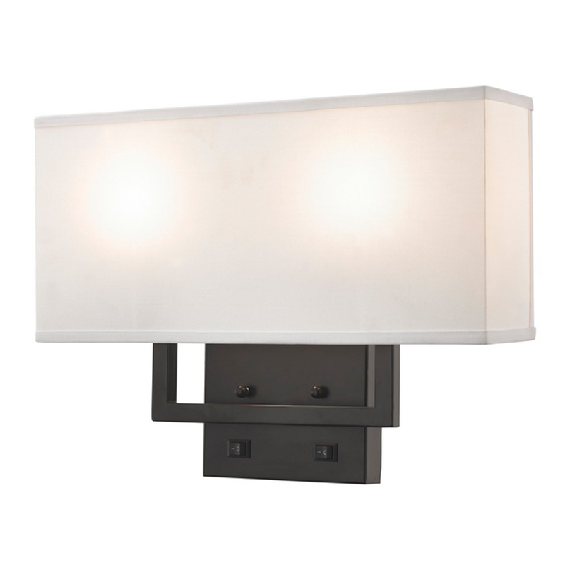 Hampton Inn szálloda fél téglalap alakú fali lámpa matt fekete kivitelben, kettő anoff rocker kapcsolókon a szálloda vendégszobájában