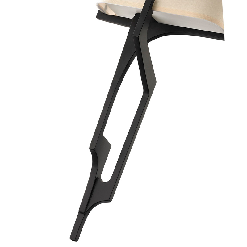 A Hyatt Hotel kézzel készített fém fali gyáva sötét bronz kivitelben és fél téglalap alakú szövet árnyékban a szállodában tipikus folyosón