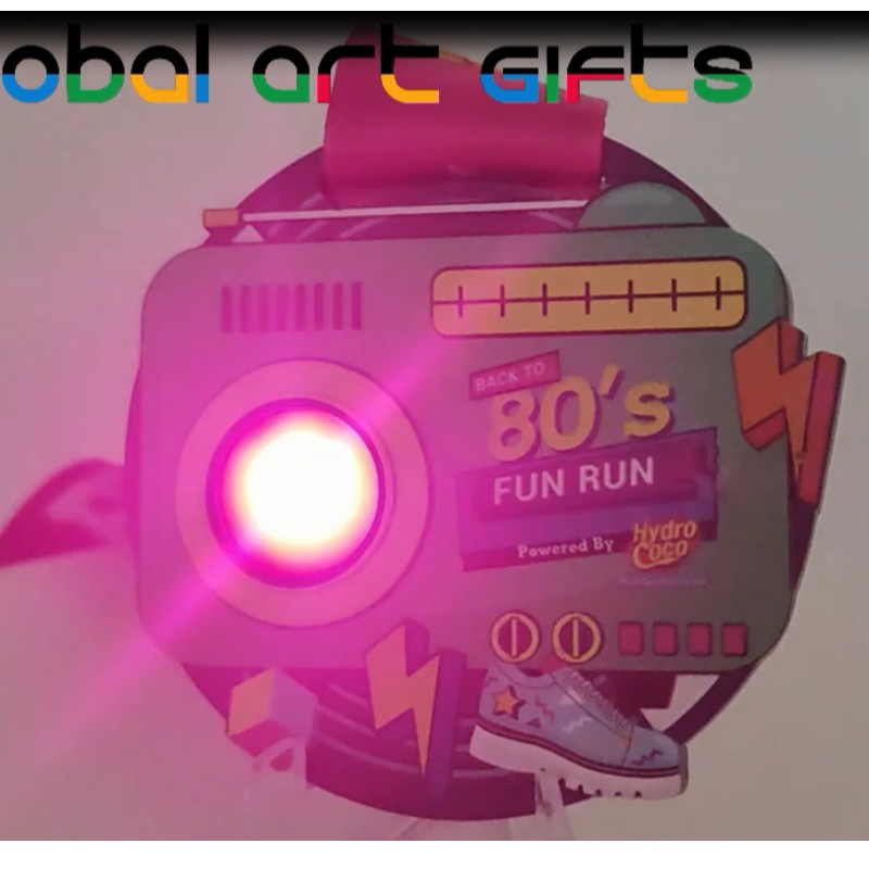 Tömeges részvételi rendezvény -érmes beszállító szórakoztató futás vezette egyedi versenyérmet