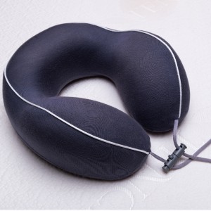 U alakja az utazási párna