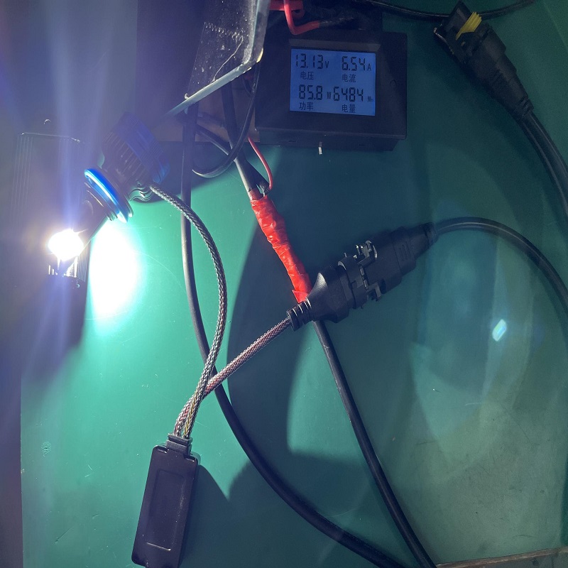 T85 fényszóró izzók