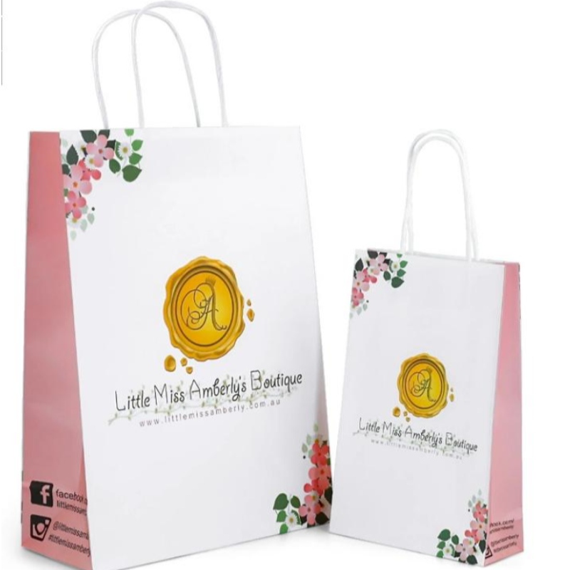 Karácsonyi bevásárló táskák papírzacskók egyedinyomtatási csomagoló táskák promóciós csomagoláshoz
