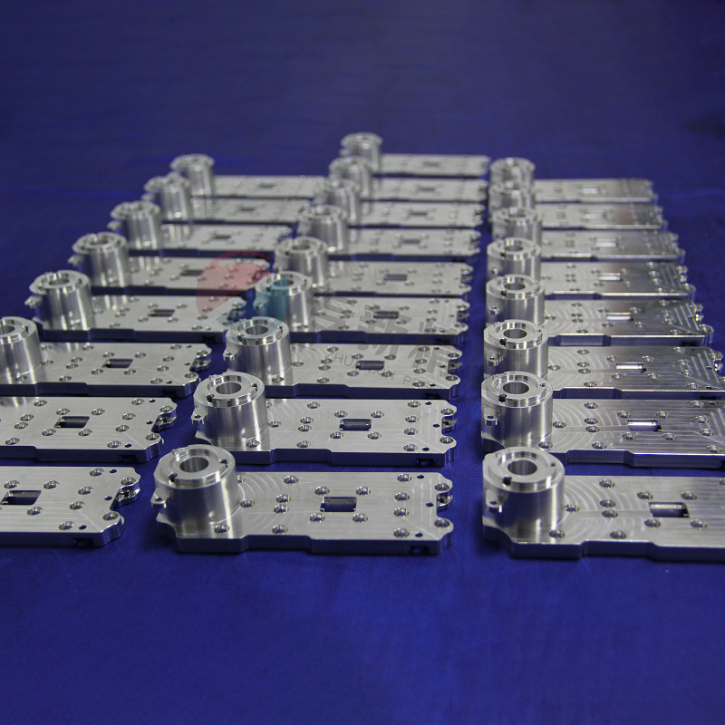 Felszerelés alkatrészek cnc-02