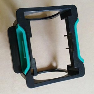 Kétszínű műanyag alkatrészek