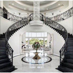 Kovácsoltvas kerítés