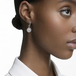 Crystal Dance ezüst karika fülbevaló SWAROVSKI csillogó táncnyaklánc és fülbevaló ékszer kollekció, ródium bevonat, kék kristályok, tiszta kristályok