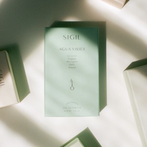 Elegáns minimalista parfüm csomagolás