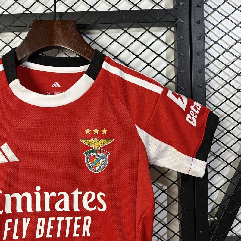 25/26 gyerek Benfica Home Méret: 16-28