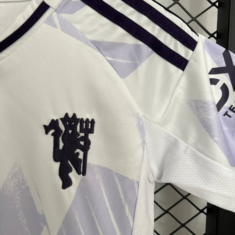 25/26 gyerek m-U távoli méret: 16-28