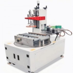 Vízszintes-Írja be a kör alakú karton tömítőgépet